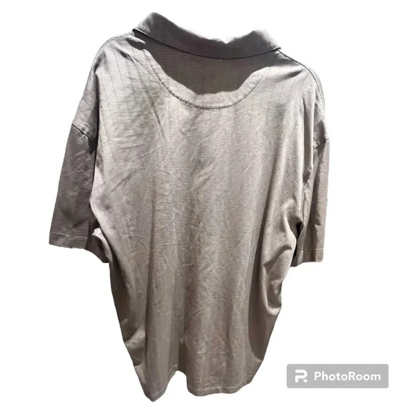 Tiger Woods Golf Shirt - Picture 3 of 10